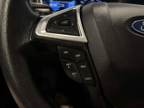 Used 2020 Ford Fusion SE image 44