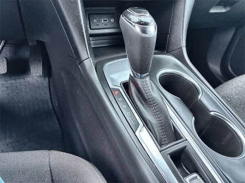 Used 2021 Chevrolet Equinox LT w/ Driver Convenience Package image 33