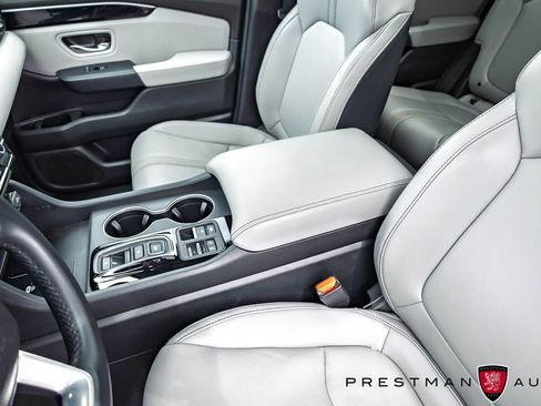 Used 2025 Honda Pilot Touring image 37