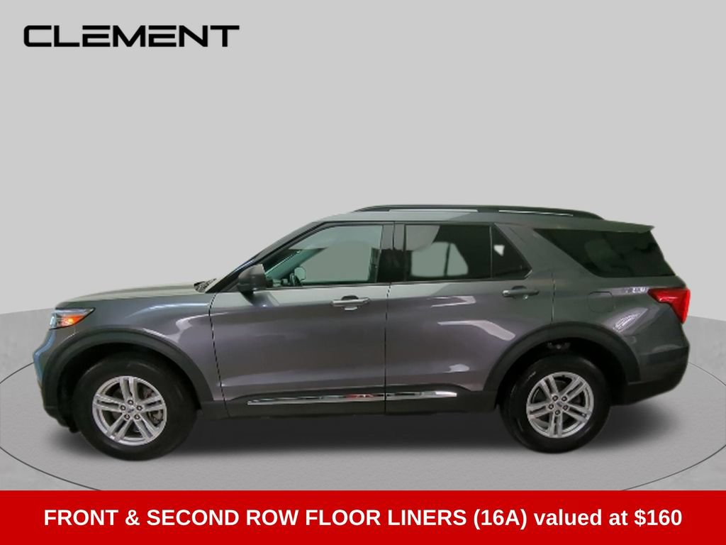 Used 2023 Ford Explorer XLT AWD/4WD image 3