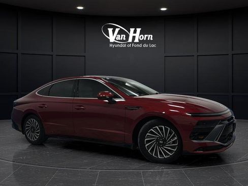 Used 2024 Hyundai Sonata Limited image 1