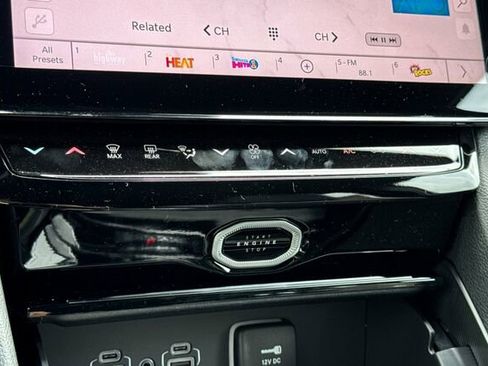 New 2026 Jeep Grand Cherokee Altitude AWD/4WD image 18
