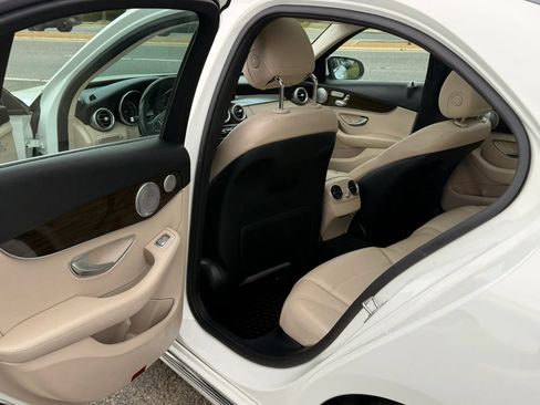 Used 2017 Mercedes-Benz C 300 4MATIC Sedan image 11