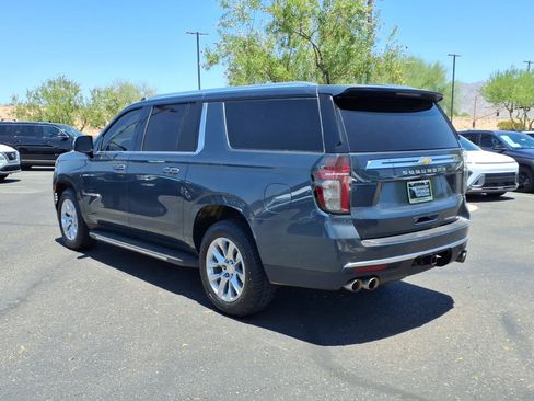 Used 2021 Chevrolet Suburban Premier w/ Premium Package AWD/4WD image 4