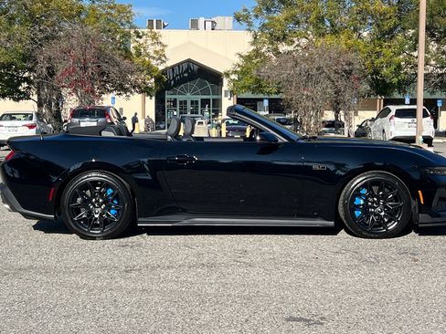 Used 2024 Ford Mustang GT Premium w/ GT Performance Package image 3