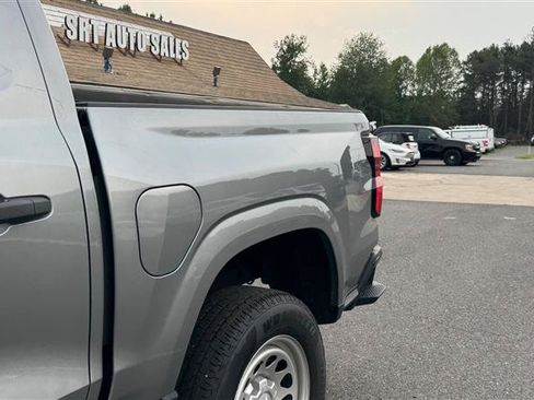 Used 2023 Chevrolet Colorado W/T RWD image 16