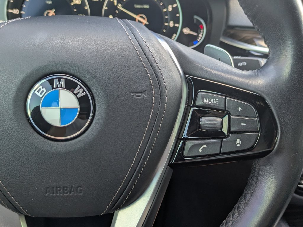 Used 2019 BMW 530i RWD image 16