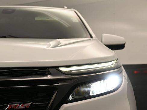 Used 2024 Chevrolet Equinox RS w/ RS Leather Package FWD image 14
