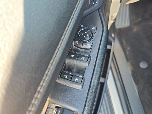 Used 2021 Ford Expedition Limited image 13