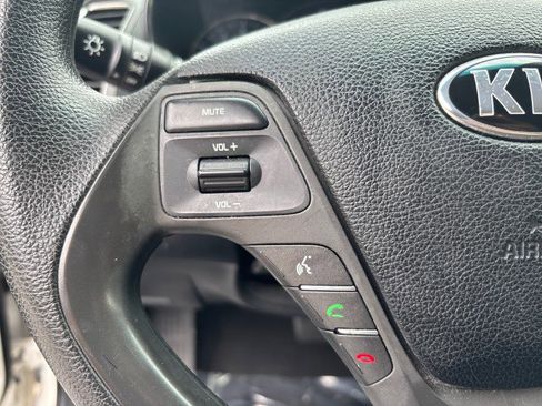 Used 2017 Kia Forte LX image 16