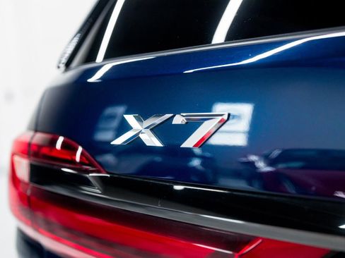 Used 2022 BMW X7 xDrive40i w/ M Sport Package AWD/4WD image 26