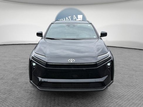 Used 2026 Toyota bZ FWD image 9
