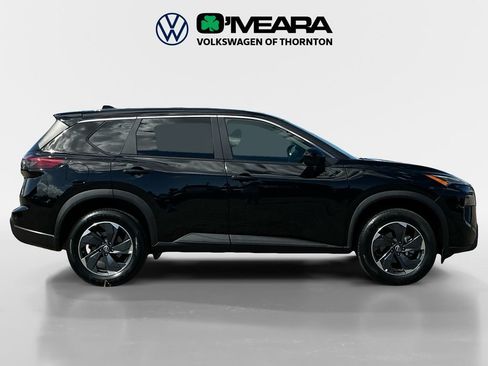 Used 2025 Nissan Rogue SV AWD/4WD image 6