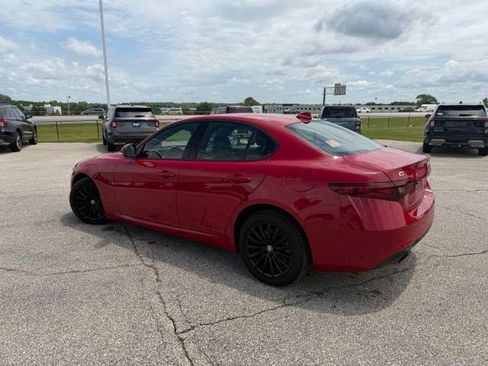 Used 2022 Alfa Romeo Giulia Sprint AWD/4WD image 11