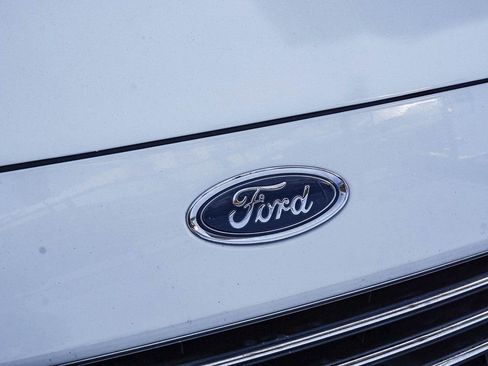 Used 2017 Ford Fiesta SE image 12