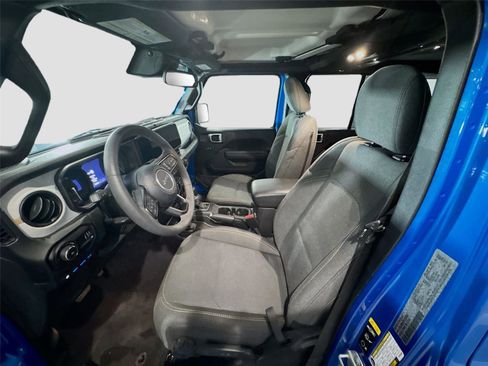 Used 2024 Jeep Wrangler Sport S image 11