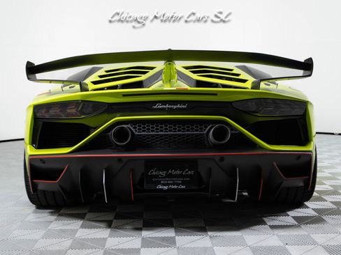 Used 2019 Lamborghini Aventador SVJ AWD/4WD image 19