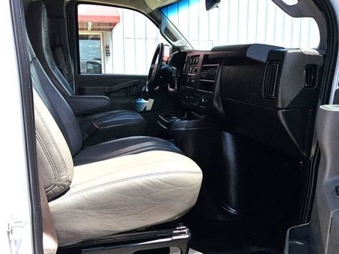 Used 2022 Chevrolet Express 2500 w/ Driver Convenience Package RWD image 13