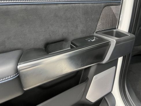 Used 2025 Ford F450 Platinum w/ FX4 Off-Road Package image 47