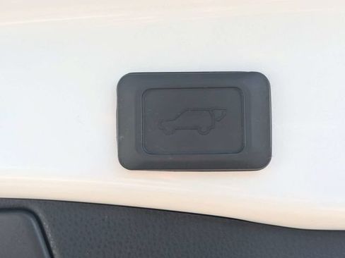 Used 2019 Toyota RAV4 Limited w/ Cold Weather Package FWD image 12