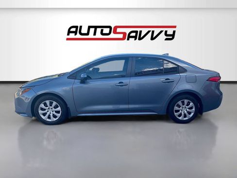 Used 2025 Toyota Corolla LE FWD image 4