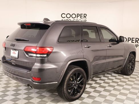 Used 2021 Jeep Grand Cherokee Laredo X AWD/4WD image 21