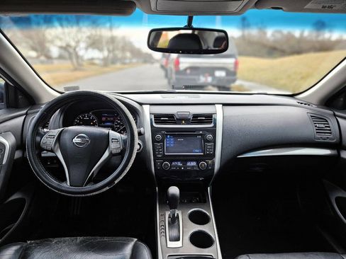 Used 2014 Nissan Altima 2.5 SL w/ Technology Package image 18