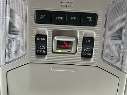 Used 2025 Toyota RAV4 XLE w/ Convenience Package AWD/4WD image 15