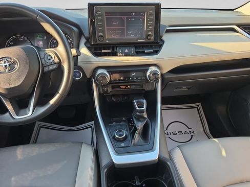 Used 2022 Toyota RAV4 XLE Premium AWD/4WD image 15