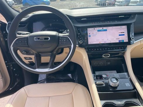New 2026 Jeep Grand Cherokee L Limited AWD/4WD image 4