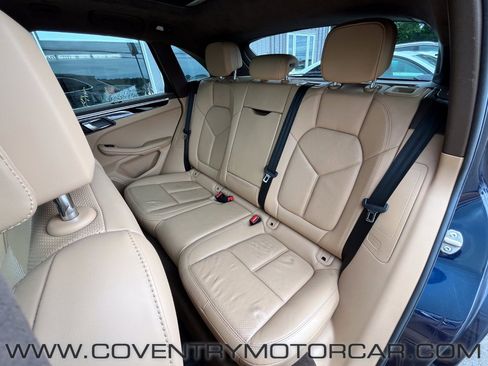 Used 2017 Porsche Macan Turbo image 29