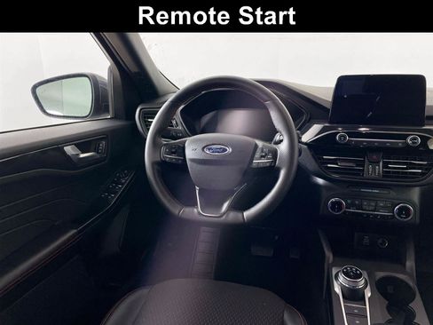 Used 2025 Ford Escape ST-Line Select AWD/4WD image 2