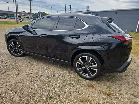 Used 2024 Lexus UX 250h AWD w/ Premium Package image 7