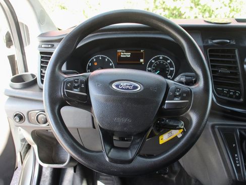 Used 2020 Ford Transit 150 XL image 17