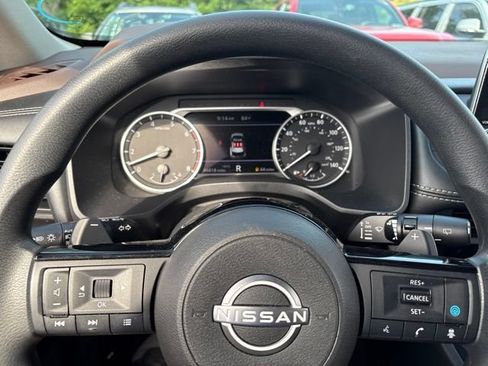 Certified 2023 Nissan Rogue SV AWD/4WD image 19