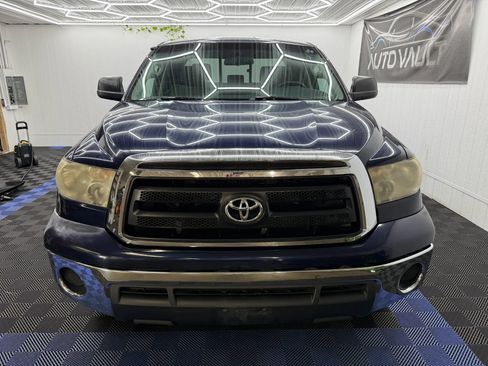 Used 2010 Toyota Tundra 4x4 Double Cab w/ Tow Pkg image 4