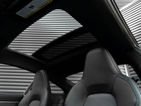 Certified 2025 Porsche 911 Carrera T RWD image 15
