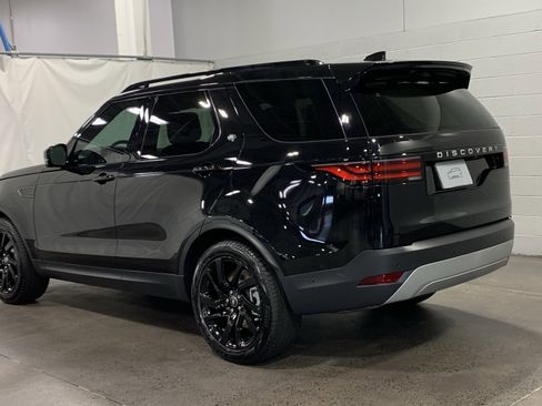 New 2025 Land Rover Discovery S image 12