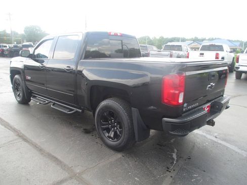 Used 2017 Chevrolet Silverado 1500 LTZ Z71 w/ LTZ Plus Package AWD/4WD image 10