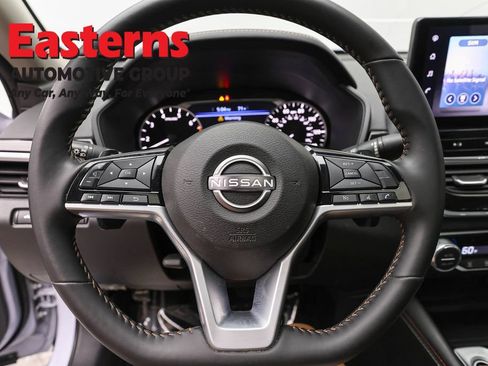 Used 2025 Nissan Altima 2.5 SR w/ SR Premium Package FWD image 10