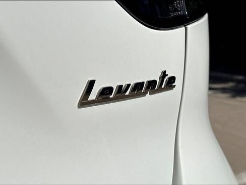 Used 2022 Maserati Levante GT AWD/4WD image 24
