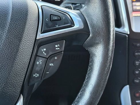 Used 2015 Ford Edge Titanium image 23