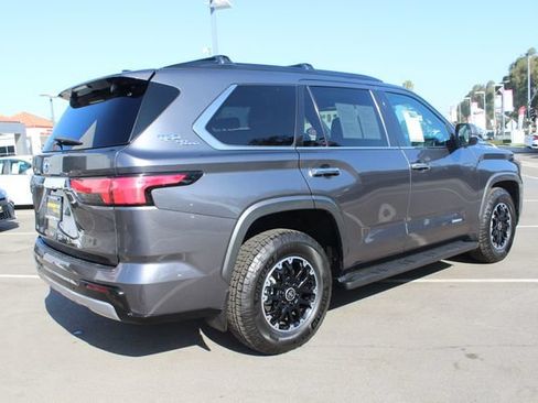 Certified 2023 Toyota Sequoia Limited w/ TRD Off-Road Package AWD/4WD image 21