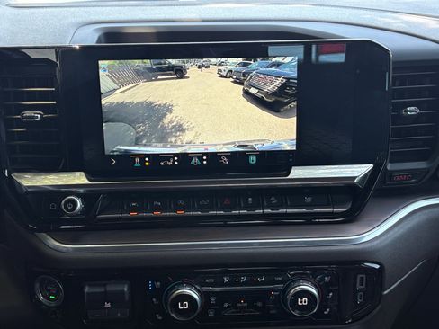 Used 2022 GMC Sierra 1500 SLT AWD/4WD image 15