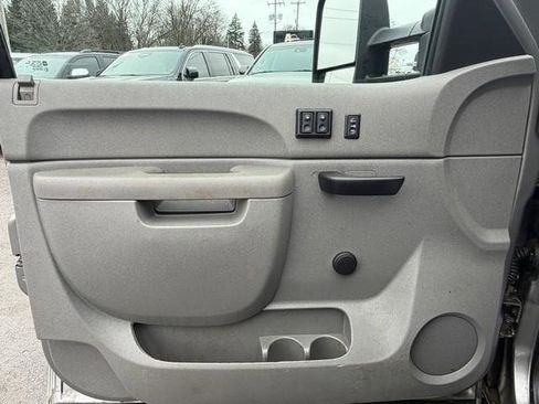 Used 2012 Chevrolet Silverado 2500 W/T w/ Snow Plow Prep Package image 11