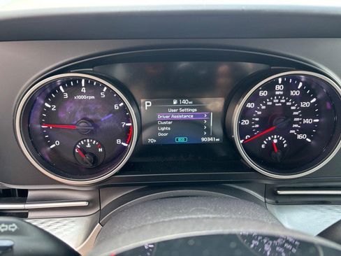 Used 2022 Kia Carnival LX FWD image 22