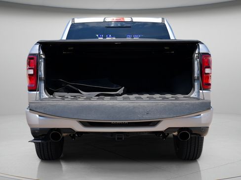 Used 2025 RAM 1500 Big Horn AWD/4WD image 10