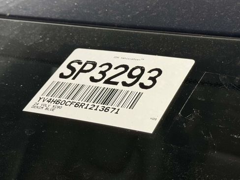Used 2024 Volvo XC90 T8 Ultimate AWD/4WD image 7