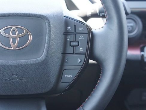 Used 2025 Toyota Prius Plug-In Hybrid FWD image 21