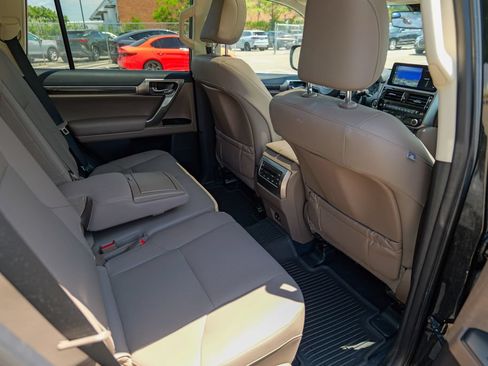 Used 2023 Lexus GX 460 Premium w/ Premium Package AWD/4WD image 31